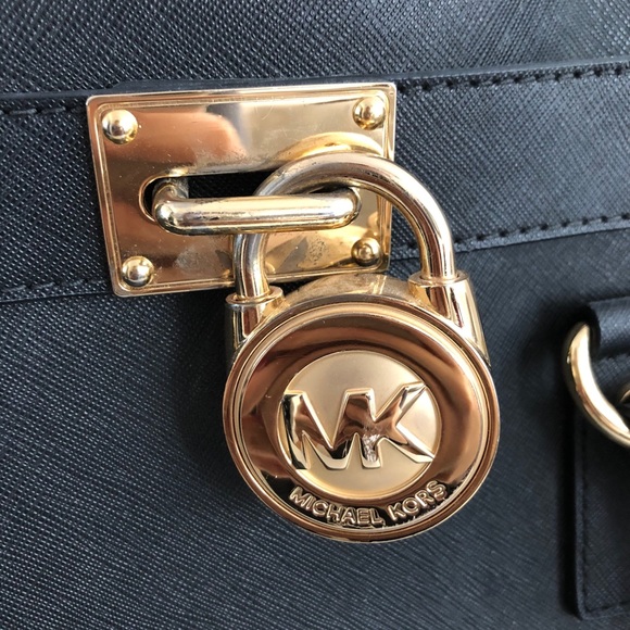 Michael Kors Large Saffiano Leather Hamilton Tote - Picture 11 of 13